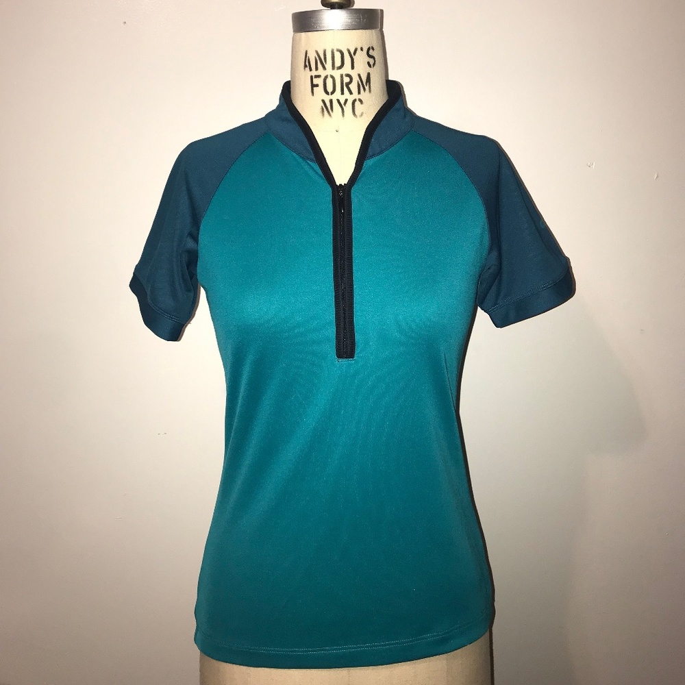 Women's Half Zipped Short Sleeve Top